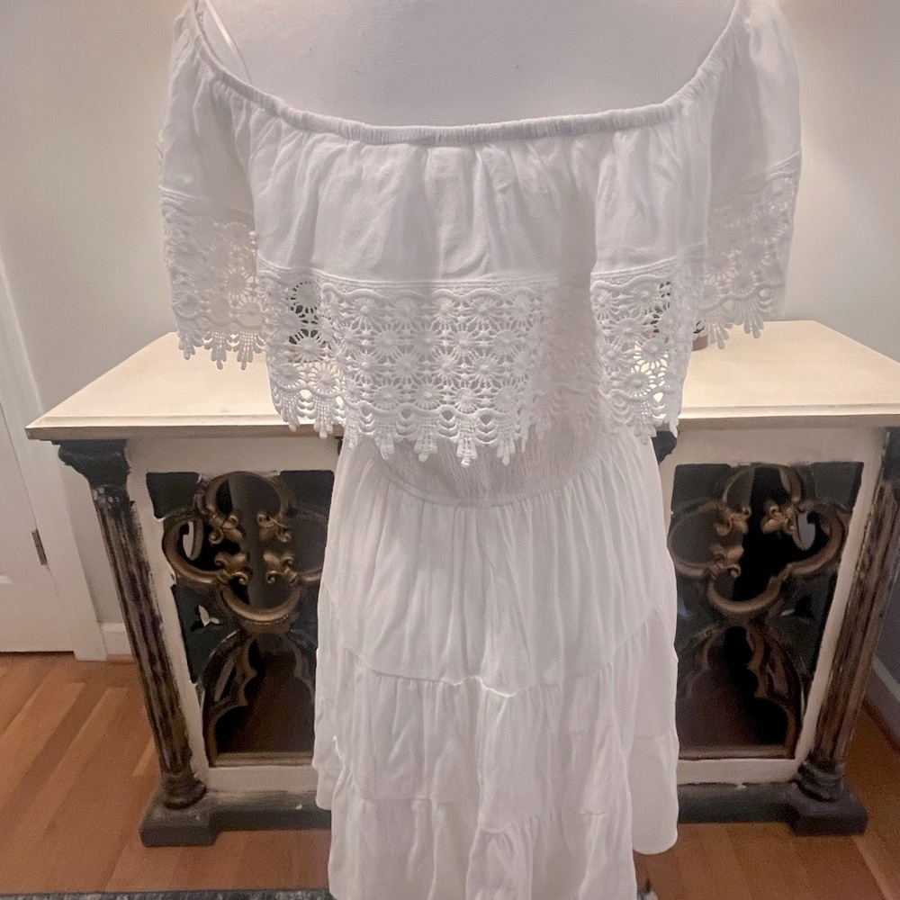 Mi Ami Francesca’s White Off Shoulder Gauzy Dress Romantic Flirty Medium M NWT - Picture 7 of 8
